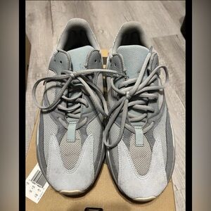 Adidas Yeezy Boost 700 Inerti Gray Men's Size 11 Original Box Shoes Sneakers‎